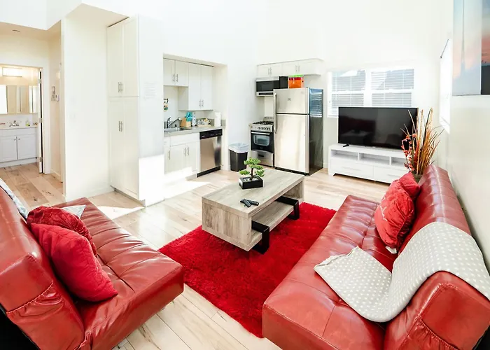 Modern Three Bedroom Loft With 3 Levels Sleep 10 Ppl In Hollywood