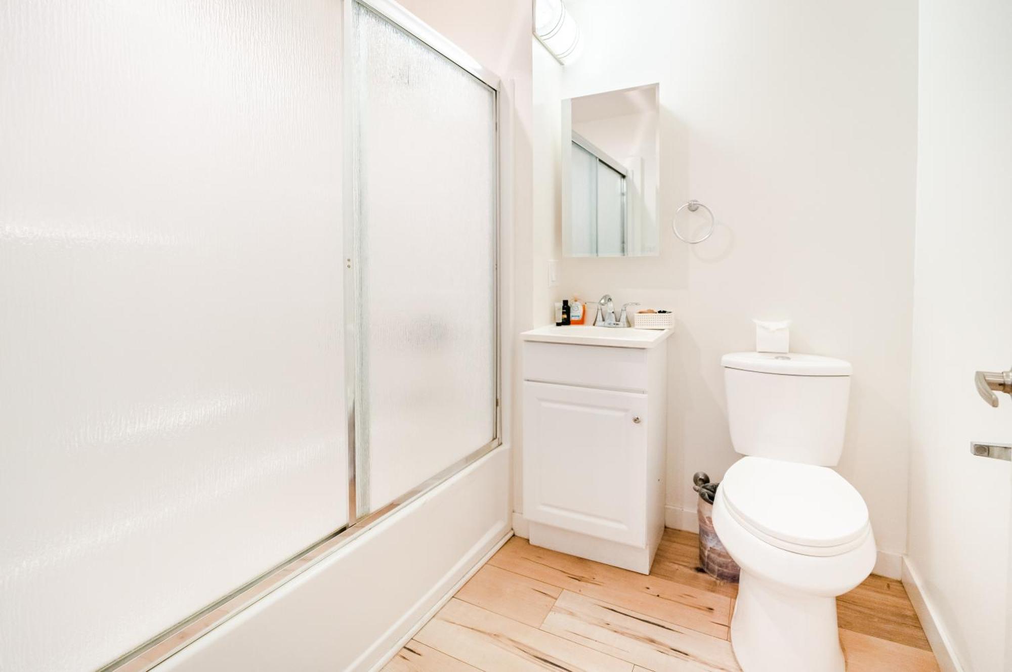 Apartment Modern Three Bedroom Loft With 3 Levels Sleep 10 Ppl In Hollywood