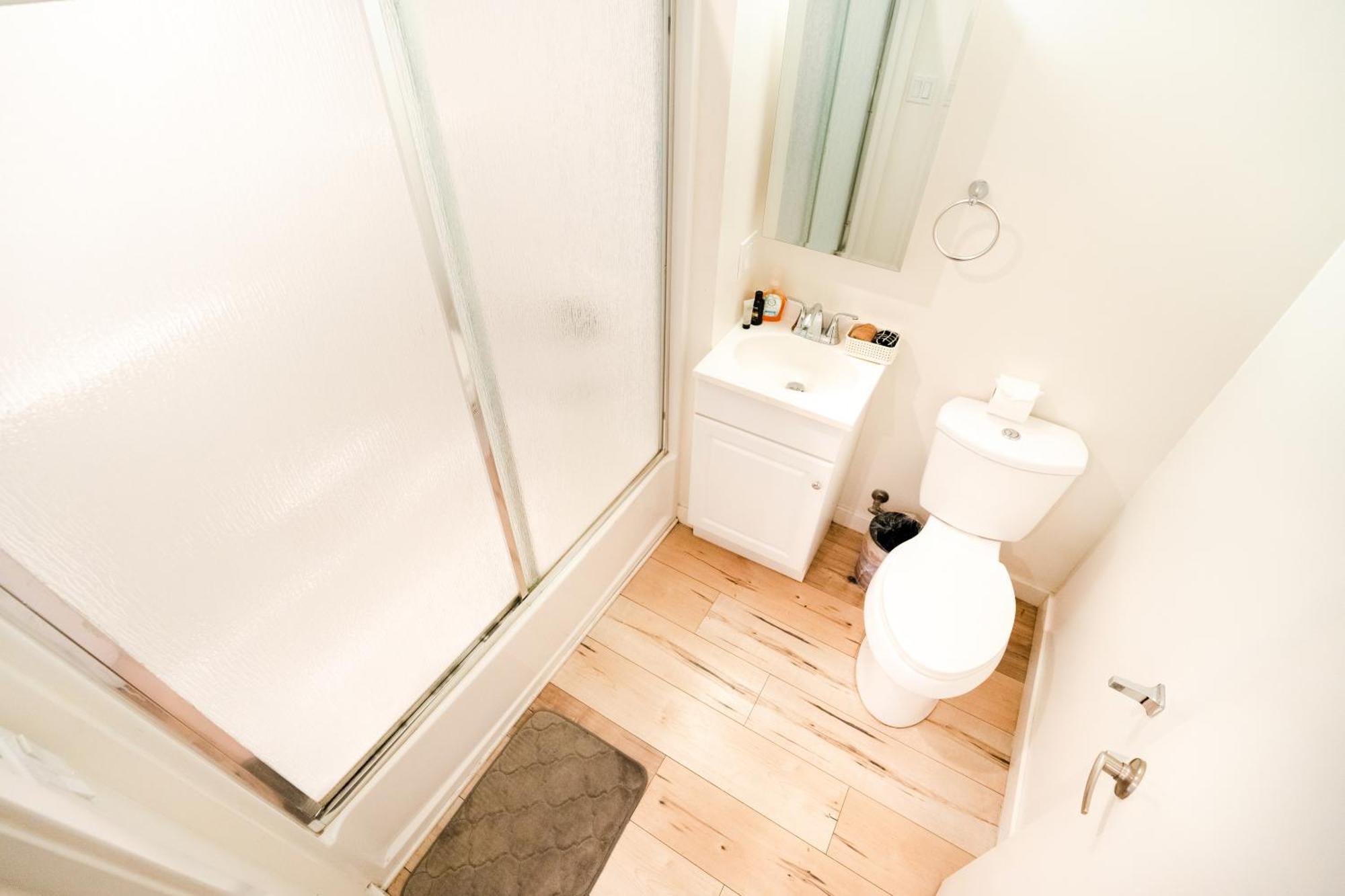 Modern Three Bedroom Loft With 3 Levels Sleep 10 Ppl In Hollywood Apartment